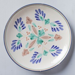 Большая тарелка "Цветные узоры"